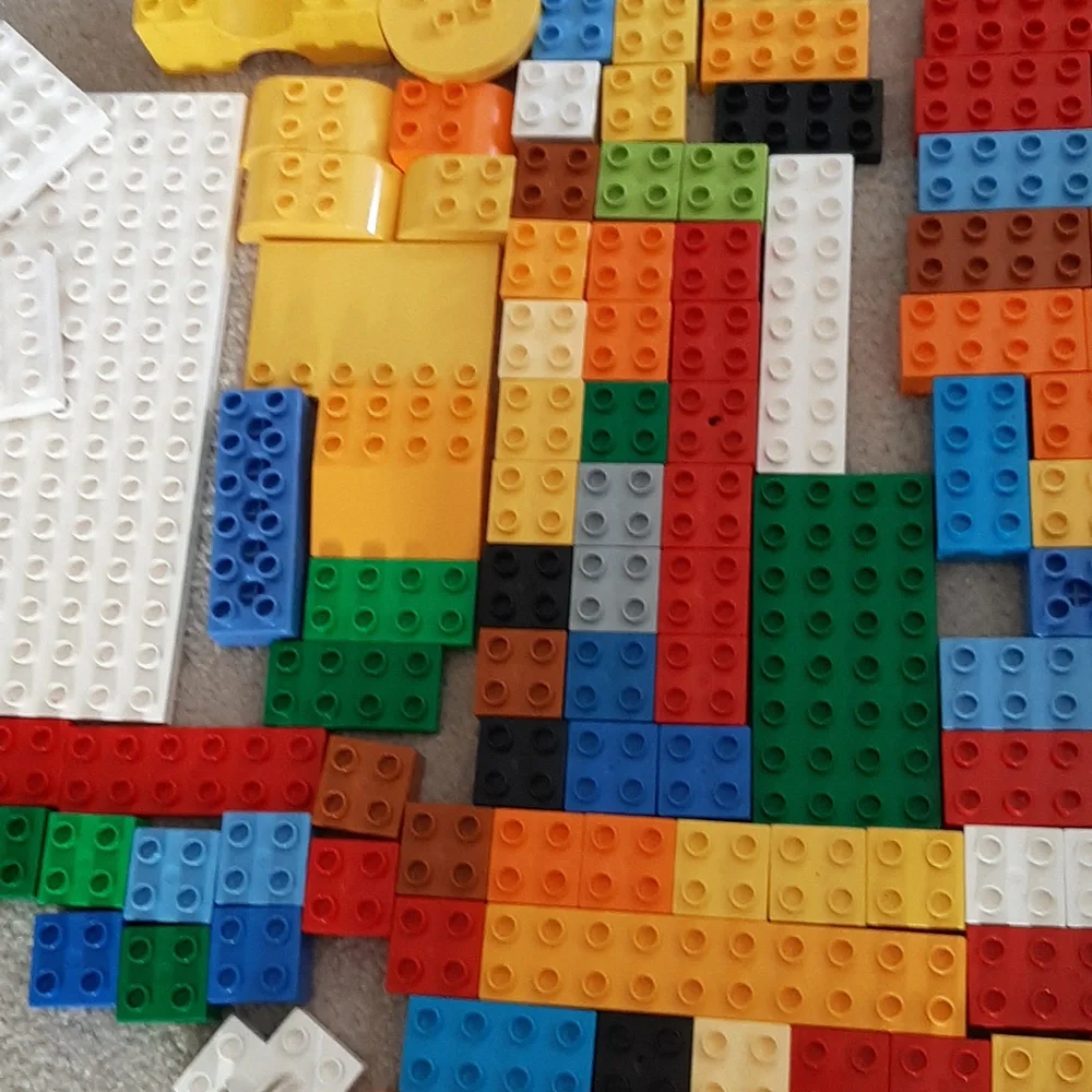 Classic Lego Duplo Building Blocks Assortment - Picture 4 of 6